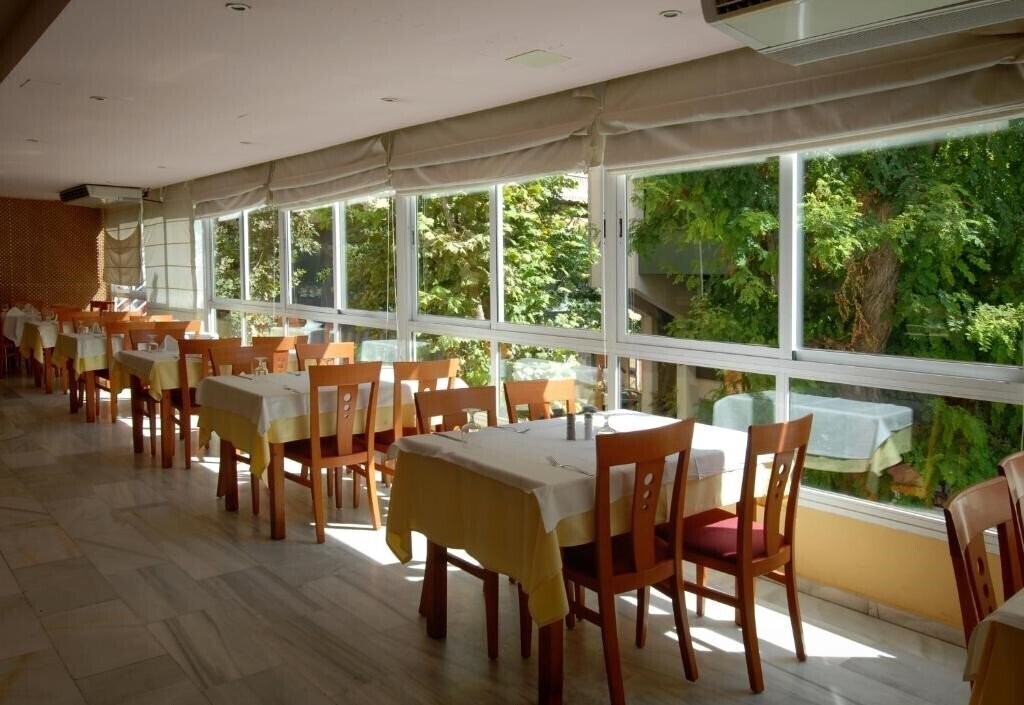 Зображення Monarque El Rodeo 3*