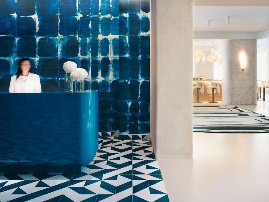 Апартаменти Mondrian Ibiza 5*
