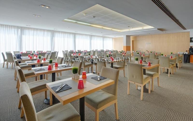 Фотографія Tryp Aeropuerto 4*