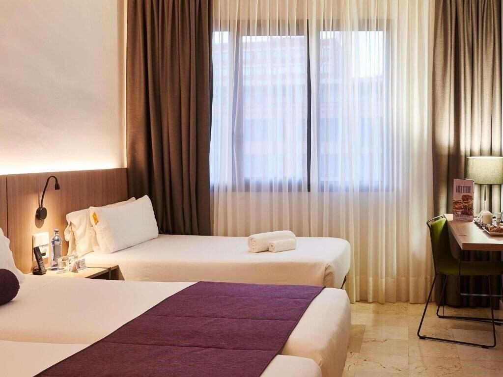 Территория Mercure Alberta Barcelona 3*