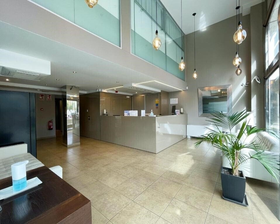 Картинка Teatre Auditori 3*