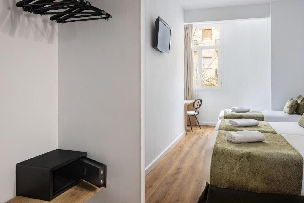 Территория H.Top Bcn City 2*