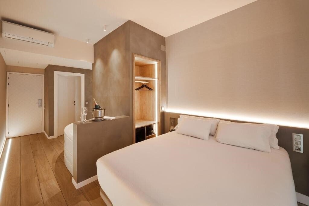 Вид Century Park 3*