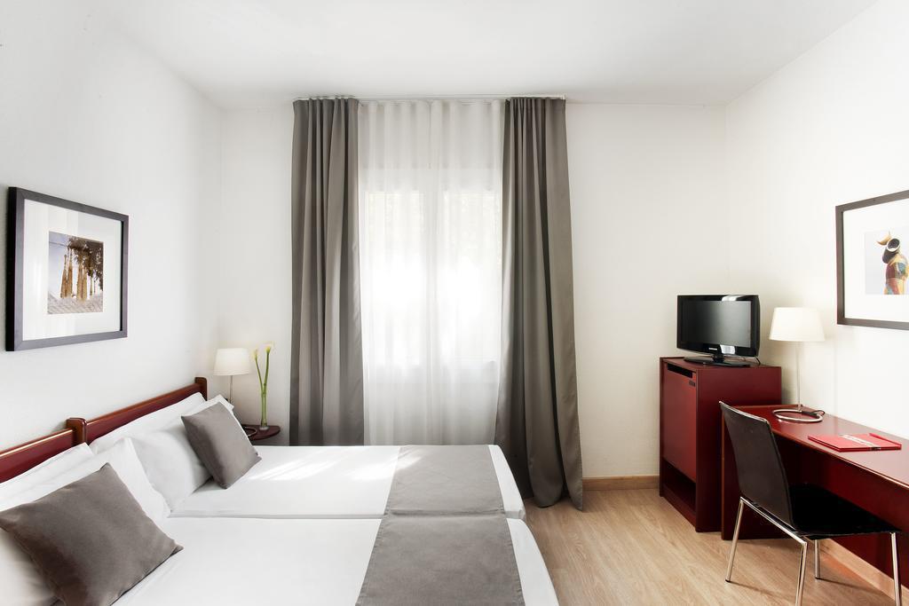 Отель Medium Prisma 2*