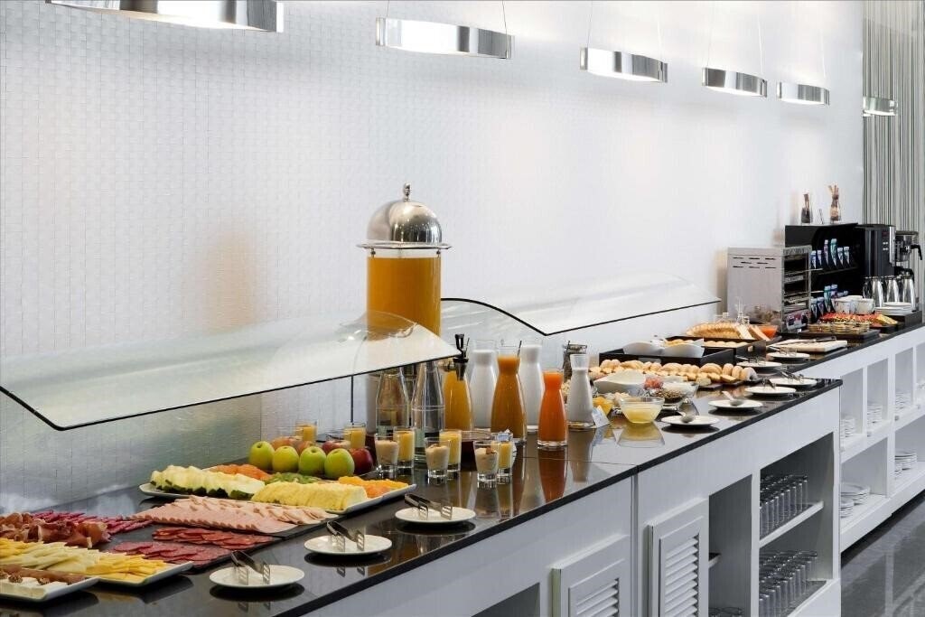 Апартаменти NH Barcelona Diagonal Center 3*