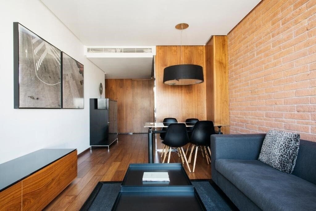 Вид Barcelona Apartment Suites Avenue Luxe 4*