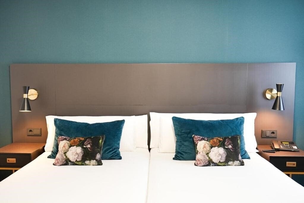 Отель Atiram Arenas (ex. Husa Arenas) 4*