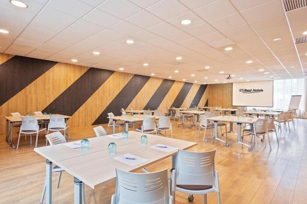 Территория Front Maritim 4*