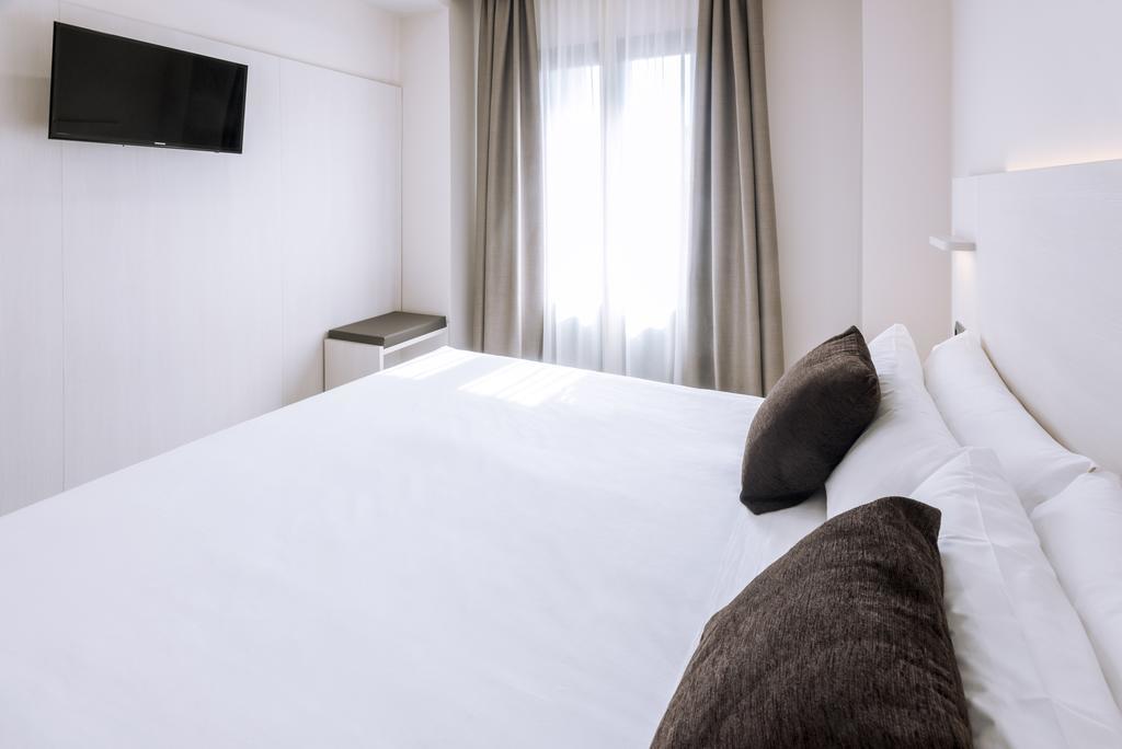 Фотографія Serhs Carlit 3*