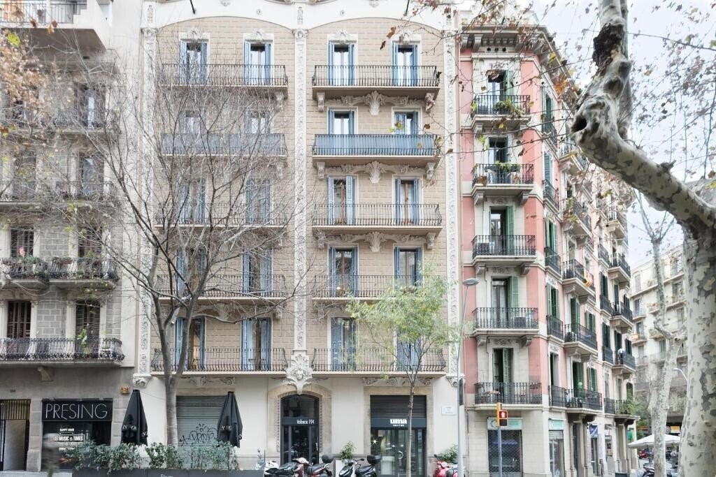 Отель Splendom Suites 4*