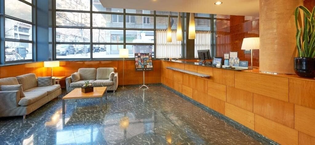 Апартаменты NH Barcelona Entenza (ex. NH Sants Center NH Forum) 3*