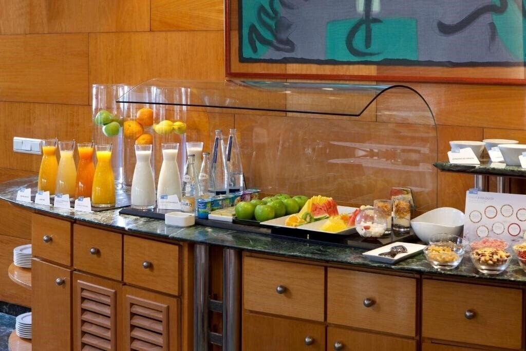 Панорама NH Barcelona Entenza (ex. NH Sants Center NH Forum) 3*