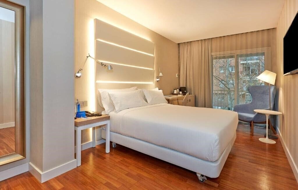 Панорама NH Barcelona Les Corts (ex. NH Les Corts) 3*