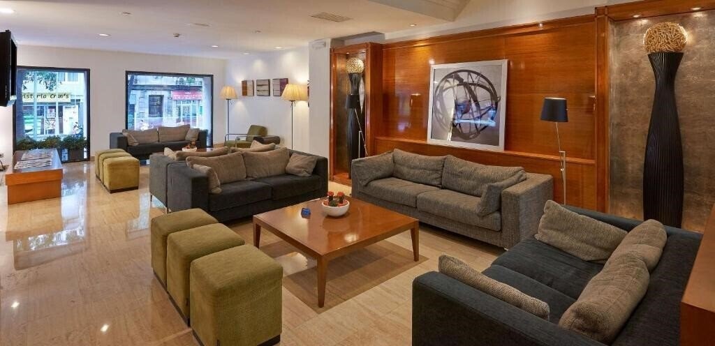 Вид NH Barcelona Eixample (ex. NH Master) 3*