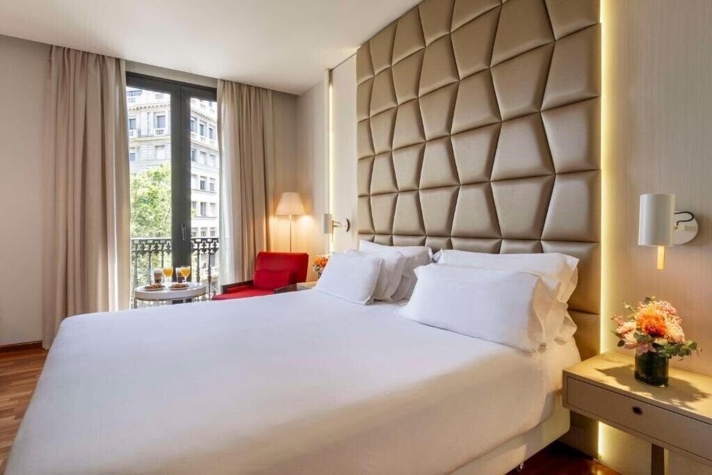 Фотографія NH Barcelona Podium (ex. NH Podium) 4*