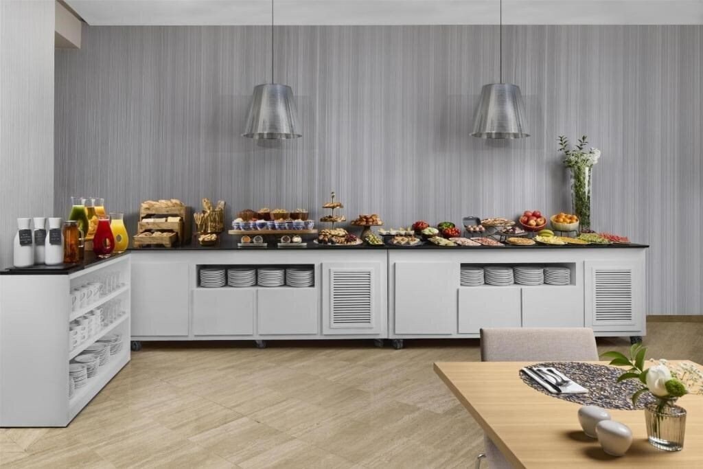 Апартаменты NH Barcelona Stadium (ex. NH Rallye) 3*