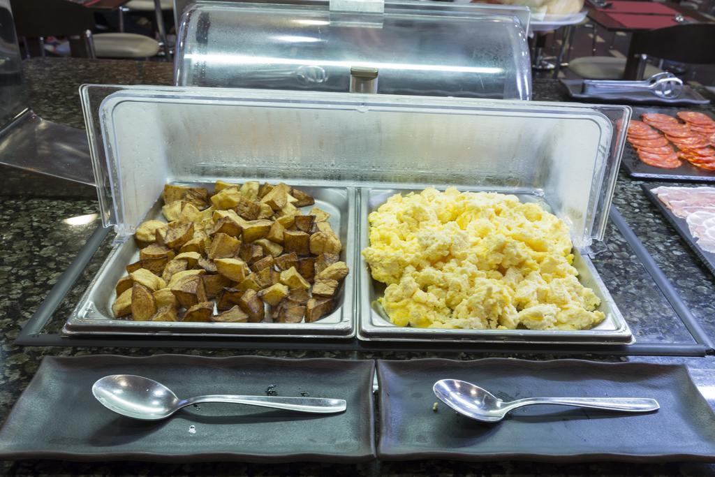 Панорама Ronda Lesseps 3*