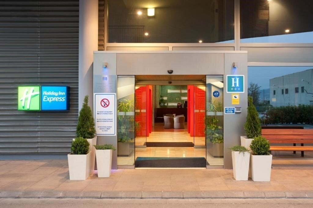 Вид Holiday Inn Express Molins De Rei 3*