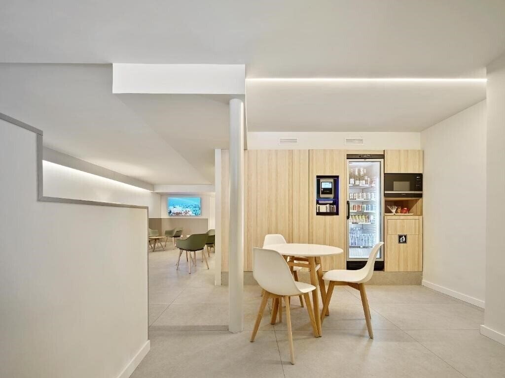 Фотографія Hostal Lami 2*