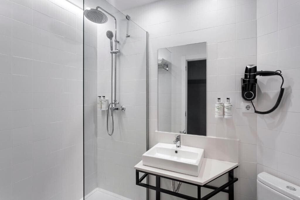 Территория B&B Hotel Barcelona Mollet (ex. Ibis Barcelona Mollet) 2*