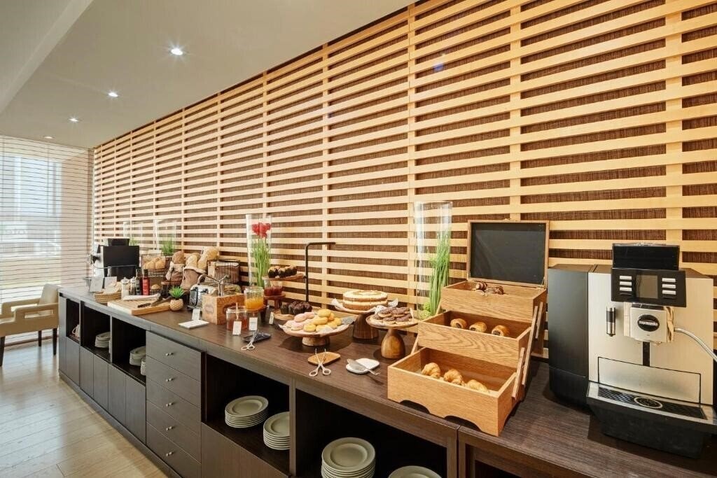 Фотографія Sercotel Sant Boi (ex. NH Sant Boi) 3*