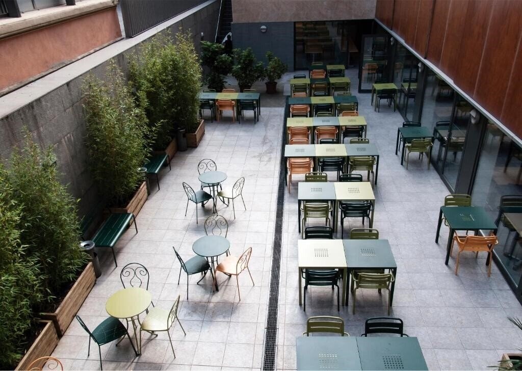 Отель Pere Tarres хостел