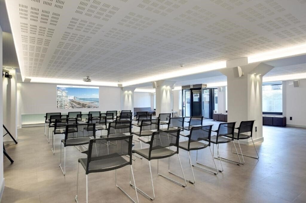 Территория Calipolis Sitges 4*