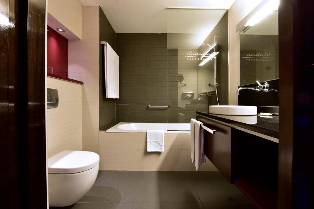 Апартаменти Pestana Arena Barcelona Boutique Hotel 4*