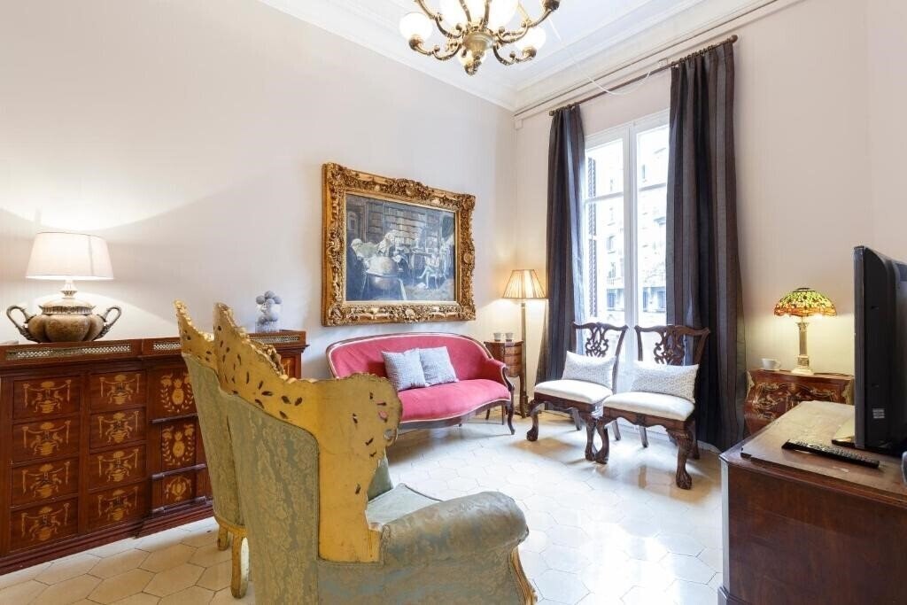 Готель Ainb B&B Born Via Laietana 2*