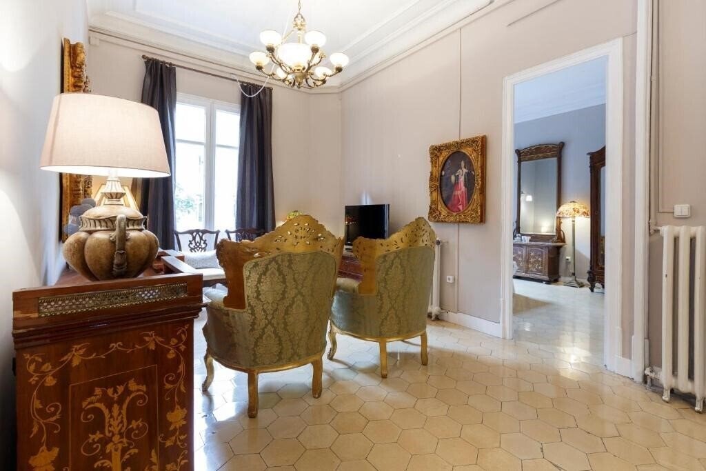 Картинка Ainb B&B Born Via Laietana 2*