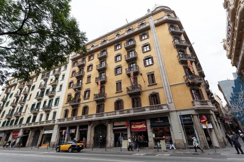 Вид Ainb B&B Born Via Laietana 2*