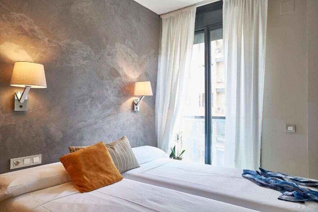 Вид Ainb Sagrada Familia 3*