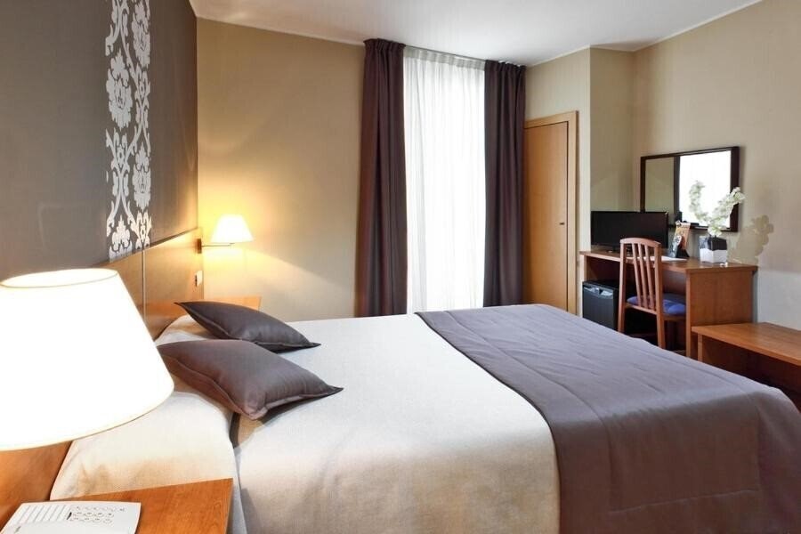 Территория Catalunya 2*