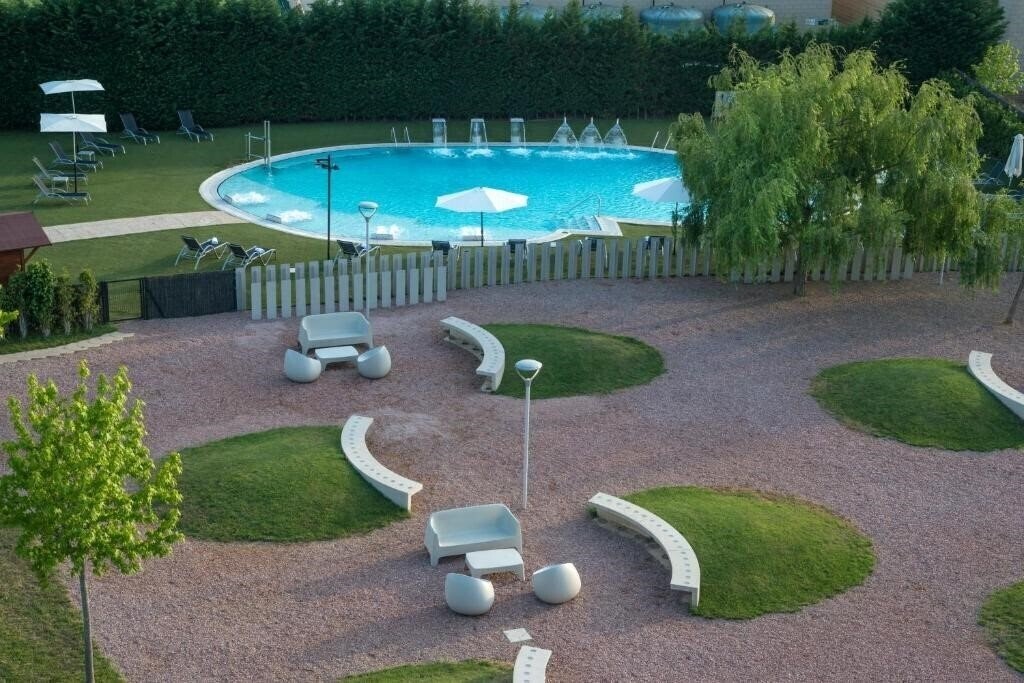 Вид Bah Barcelona Airport 4*