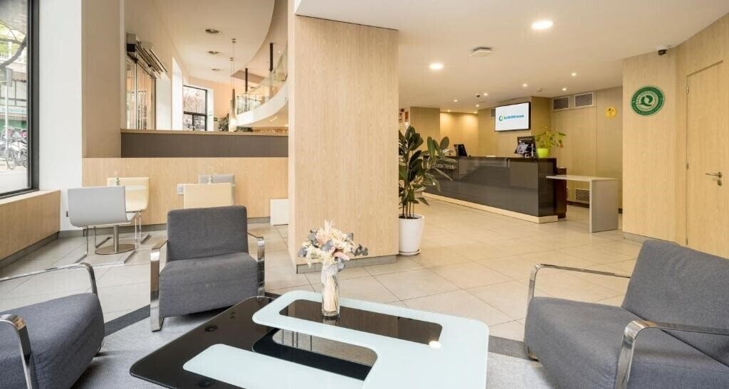 Панорама Confortel Auditori 3*