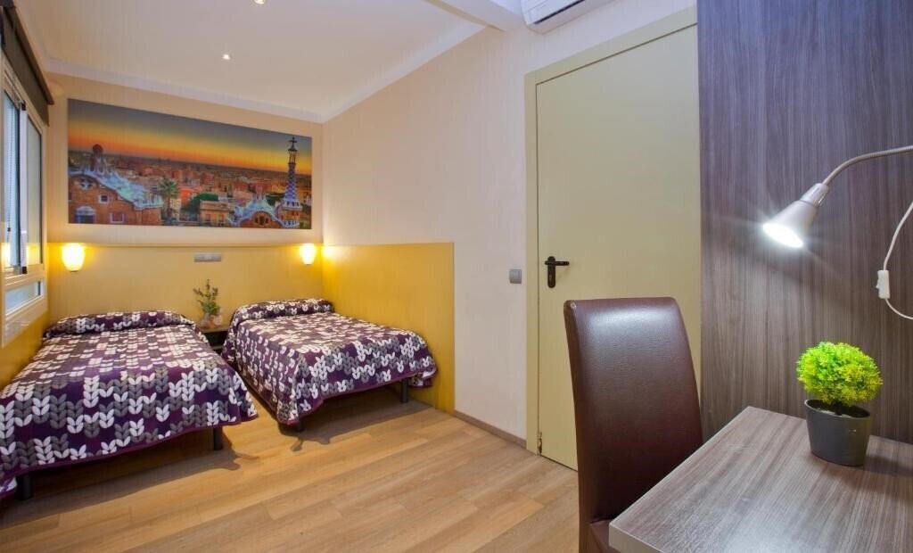 Панорама Hostal Barcelona хостел