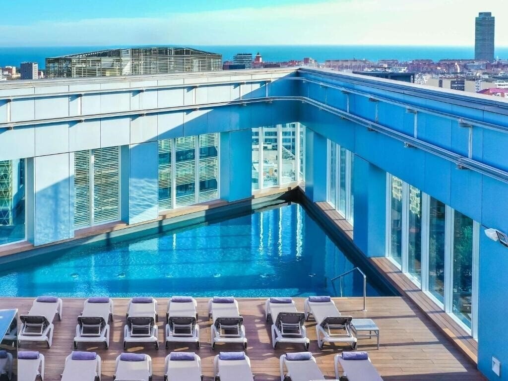 Фото Novotel Barcelona City 4*