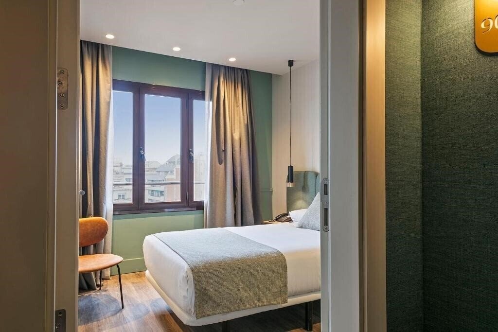 Вид Via Augusta 2*