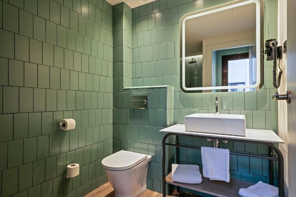 Територія Via Augusta 2*