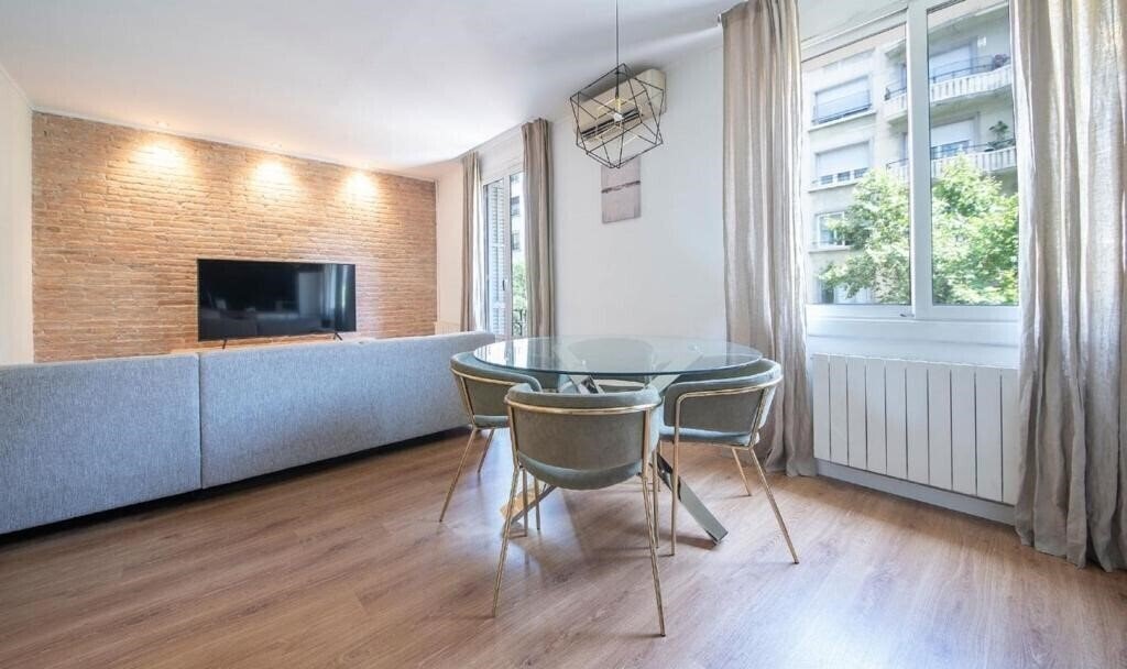 Панорама You Stylish Luxury City апартаменты