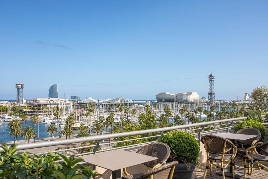 Готель Duquesa De Cardona 4*