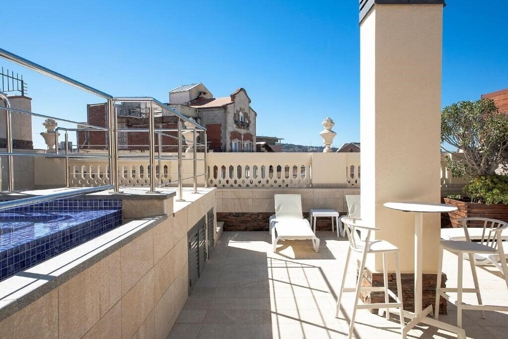 Территория Ciutat Vella 3*