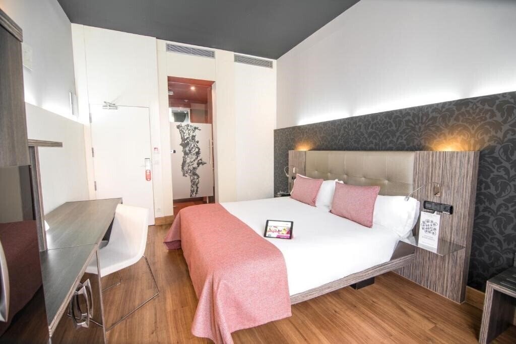 Територія Petit Palace Museum 4*