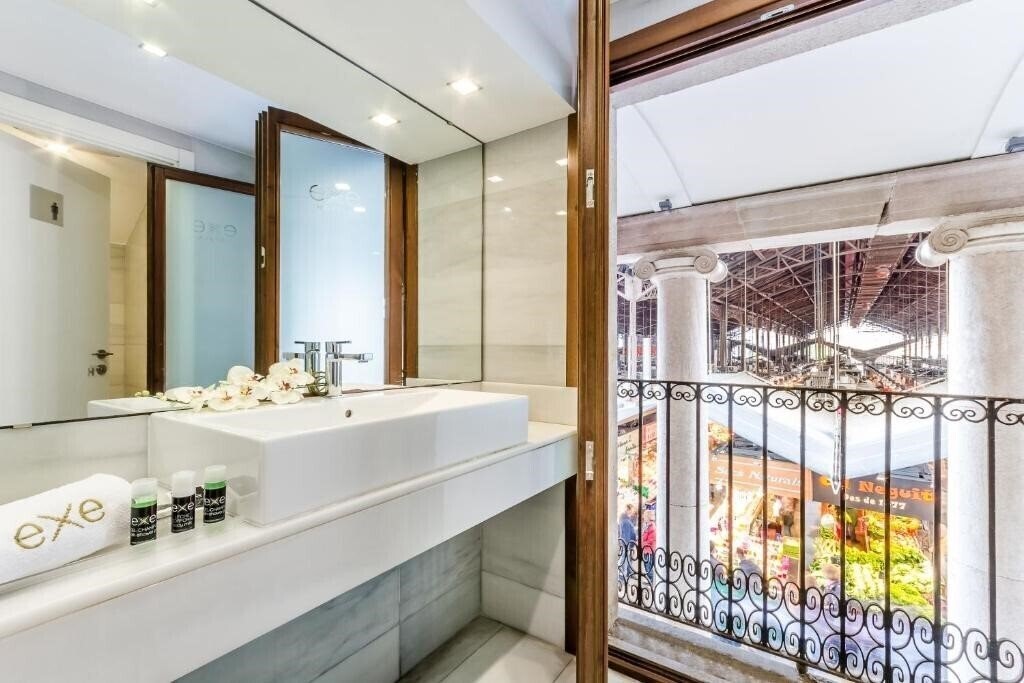 Апартаменты Exe Ramblas Boqueria 3*