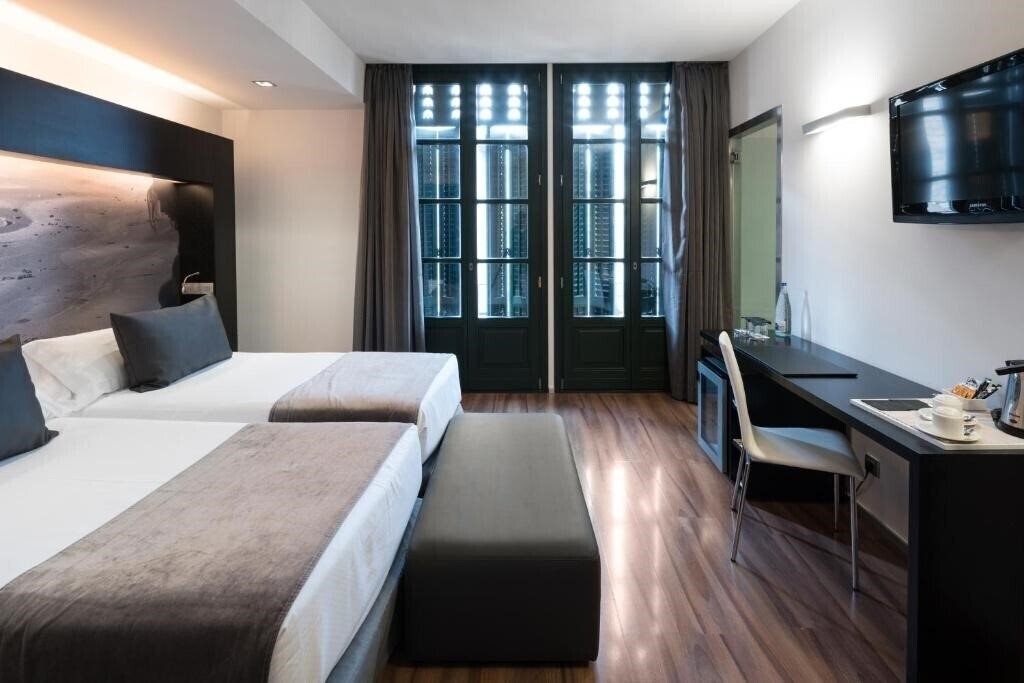 Фото Catalonia Catedral Hotel 4*