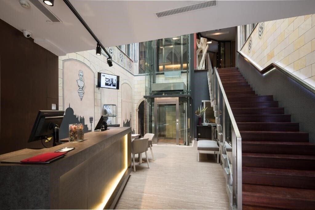 Вид Catalonia Catedral Hotel 4*