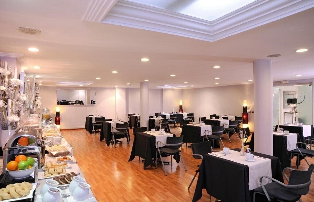 Фотография Abbot Hotel 4*