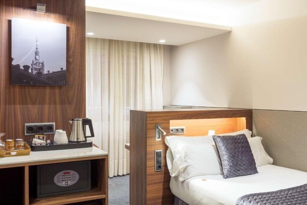 Апартаменты Best Western Premier Hotel Dante 4*