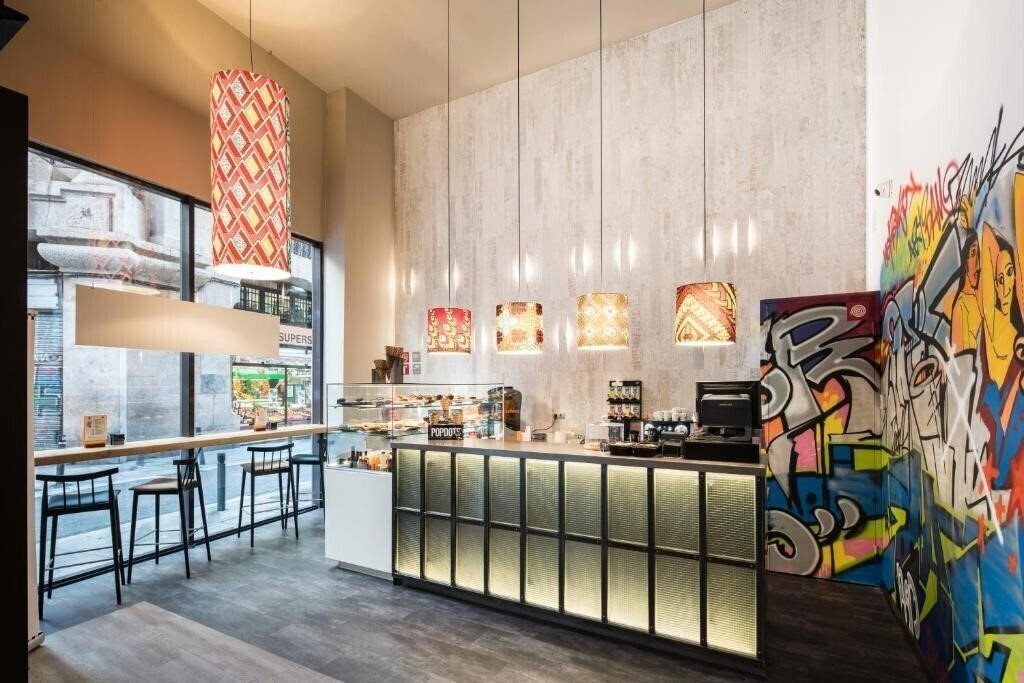 Апартаменты Catalonia Avinyo 3*