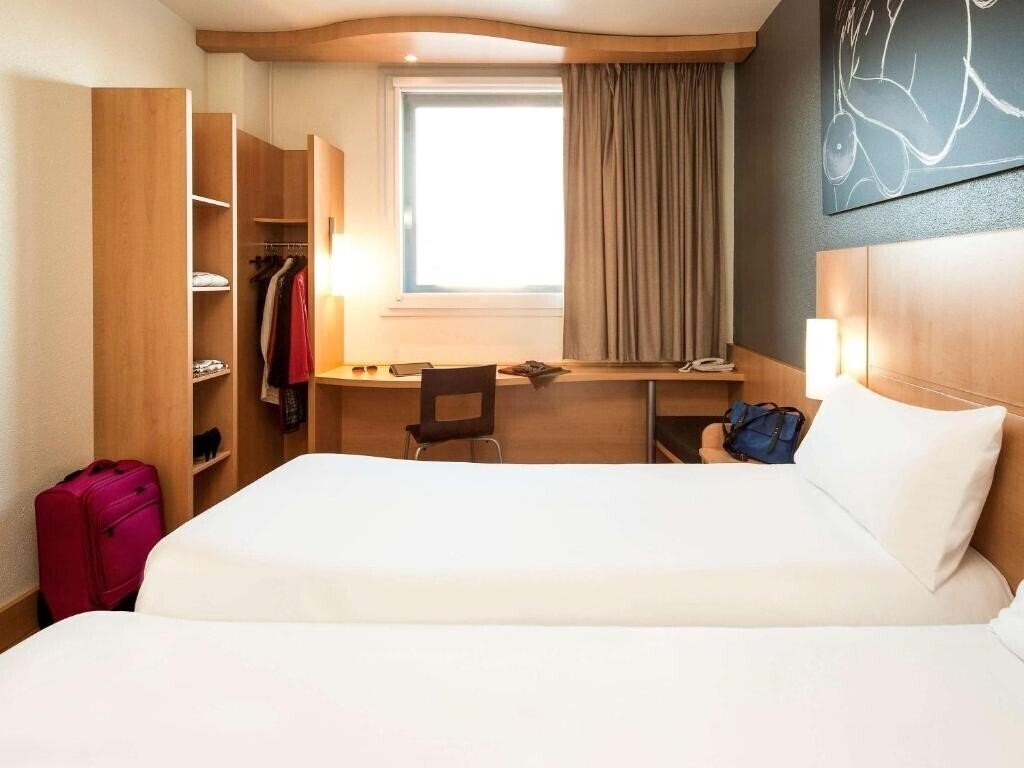 Апартаменти Ibis Barcelona Meridiana 2*